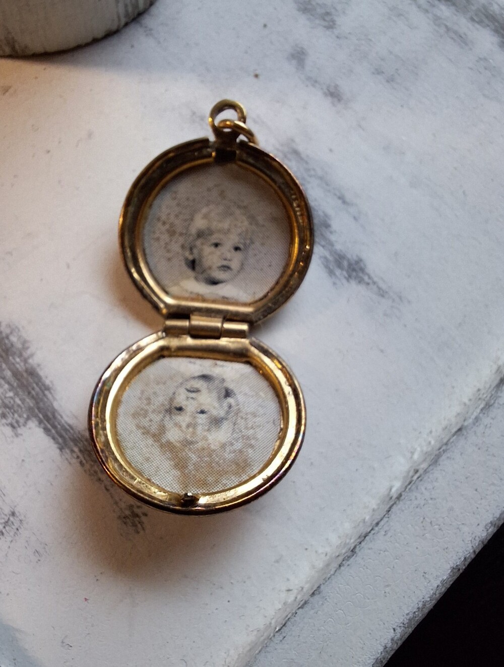Vintage Brass Gold Toned Locket w/ TWIN Boys Blonde Pictures Marked SILVER